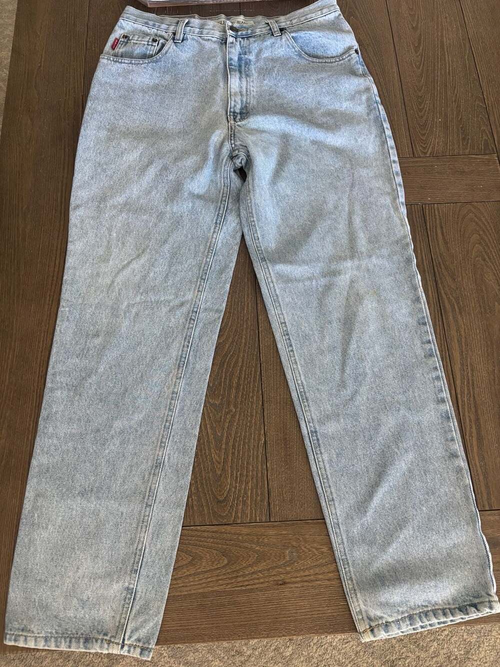 Vintage Bugle Boy Jeans Light Wash Denim Relaxed Straight Fit 34x32